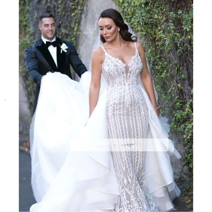 Arabic Beading Appliques Mermaid Dresses Spaghetti Straps Illusion Lace Wedding Bridal Gowns With Detachable Skirt