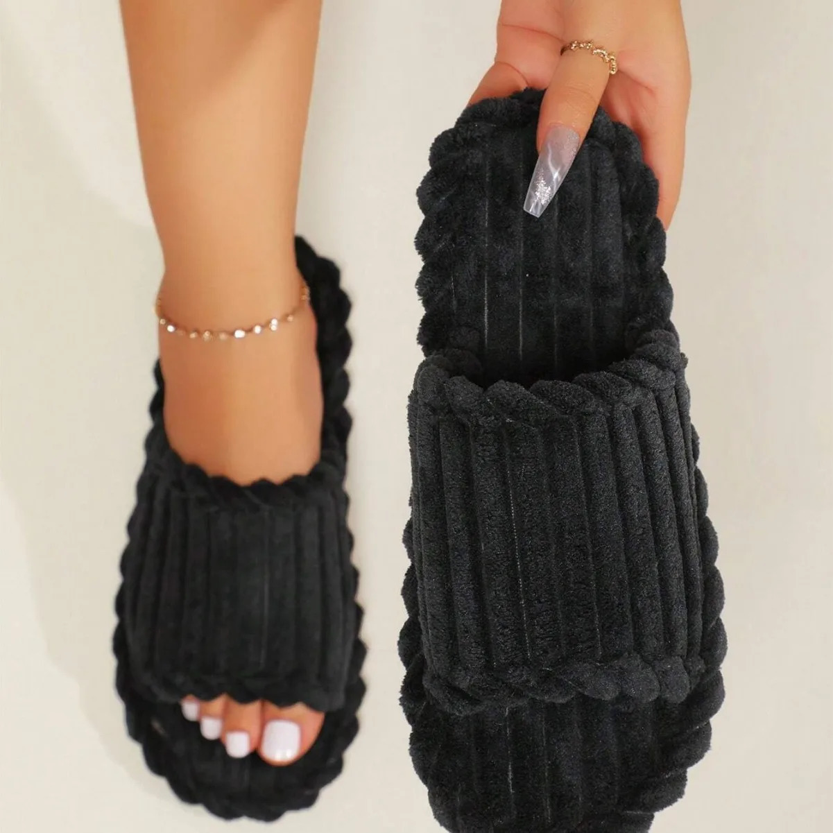 2024 Womens Fashion smallest single character slider suitable for indoor and family couples with striped open toe cotton slider 241126