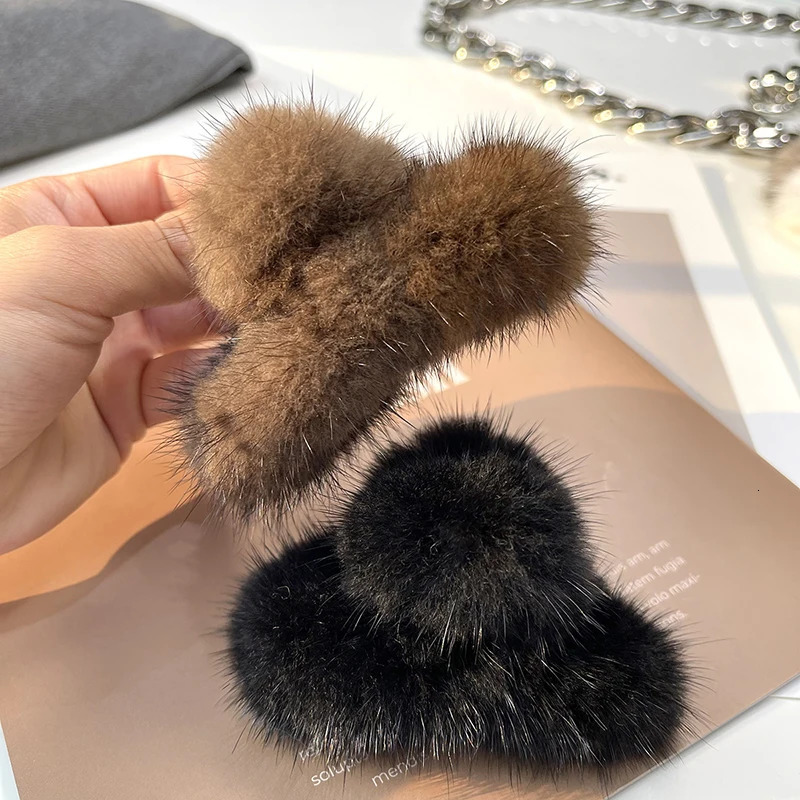 mink fur fashion hair clip claw clip womens plush Pom hair clip fur leather wallet headwear girl 241126