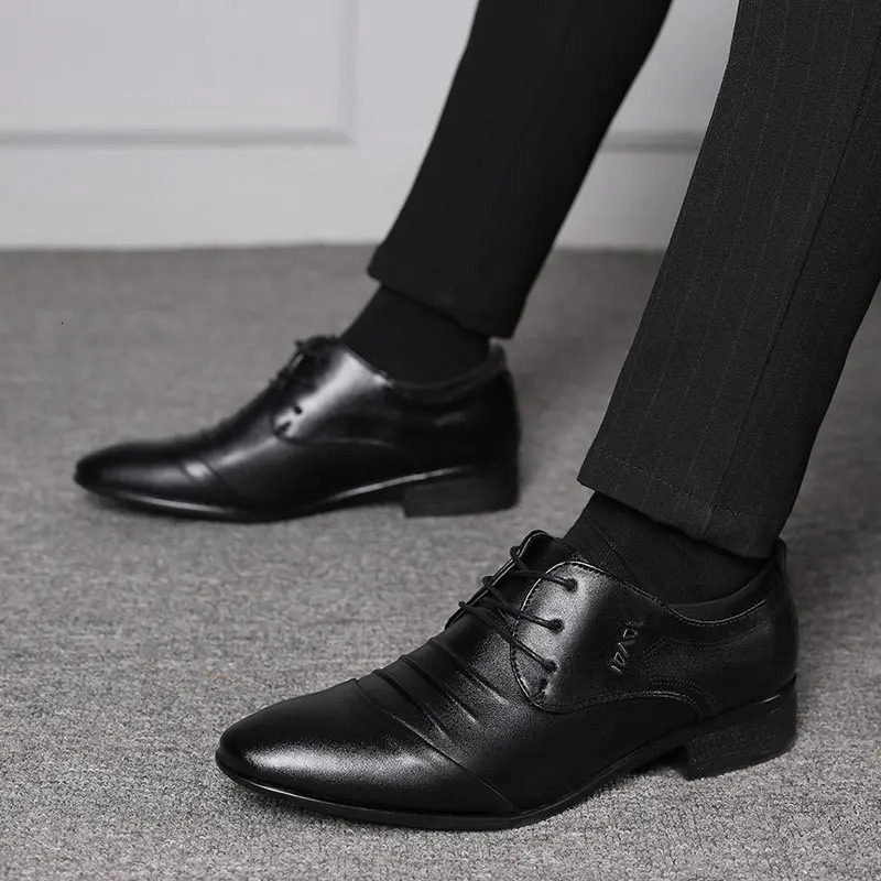 Classic Men Dress Shoes Lace-up White Leather Shoes for Man Plus Size Point Toe Business Casual Mens Formal Shoes for Wedding 241126