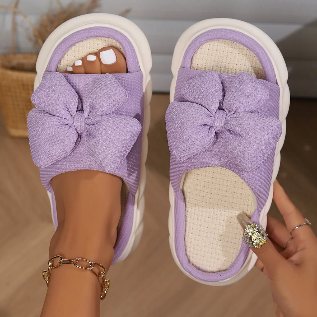Fashion bow linen home slider womens thick soled anti slip house cotton shoes womens flat shoes platform indoor slider 2024 241126