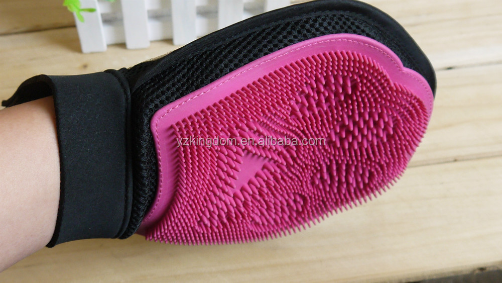 Mesh Cloth Dog Cat Animal Pet Bathing Grooming Washing Mitt With Soft Massage Comb