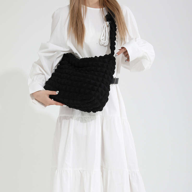 Korean version of Ins pleated cloud tote trendy large capacity soft crossbody bag, girl solid color simple bubble puff bag