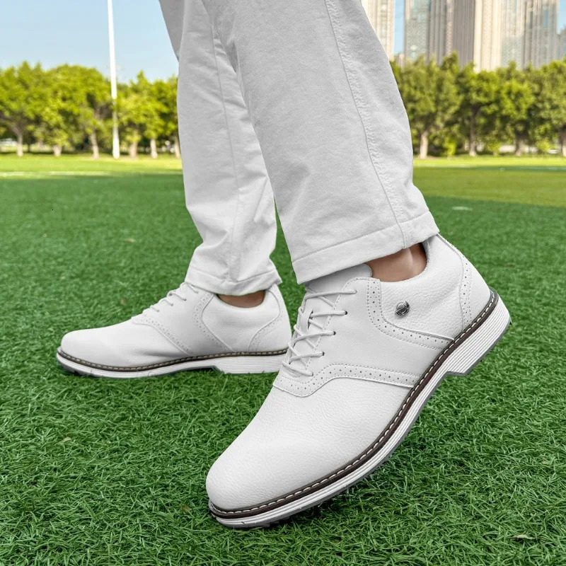Professional Golf Shoes Men Spikeless Men Golf Sneakers Outdoor Walking Footwears 241126