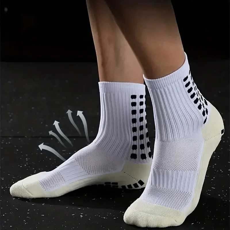 3 Pairs Set Men Grip Soccer Socks and Knee Pads Calf Sleeves Adult Youth Non Slip Leg Shin Guards for Basketball Football SportsXJ250213