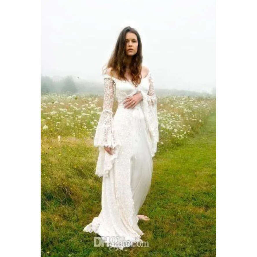 Gothic Boho Bohemian Off The Shoulders V Back Dresses Bell Long Sleeves Lace Up Medieval Bridal Country Celtic Wedding Gowns