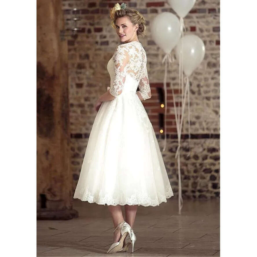 Vintage V Neck 3/4 Long Sleeves Lace A E Dresses 2020 Tulle Applique Tea Length Short Bridal Wedding Gowns Bm1650