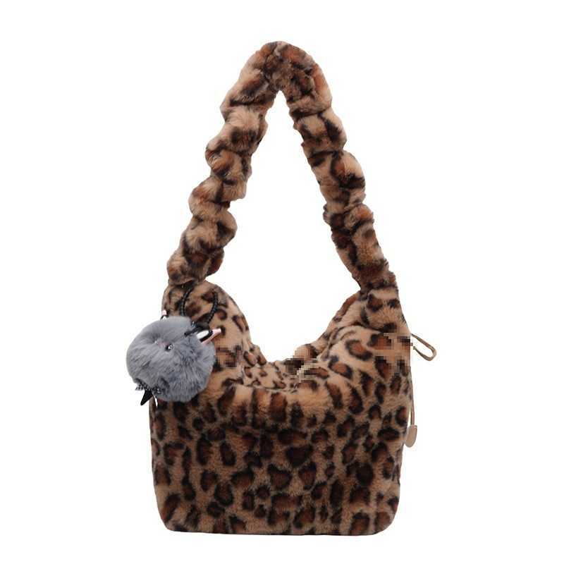 Bag Autumn winter WoMens Bag Spicy Girl Leopard Pattern Single Shoulder Underarm Bag Large Capacity Crossbody Bag Commuting Plush Bag 241104