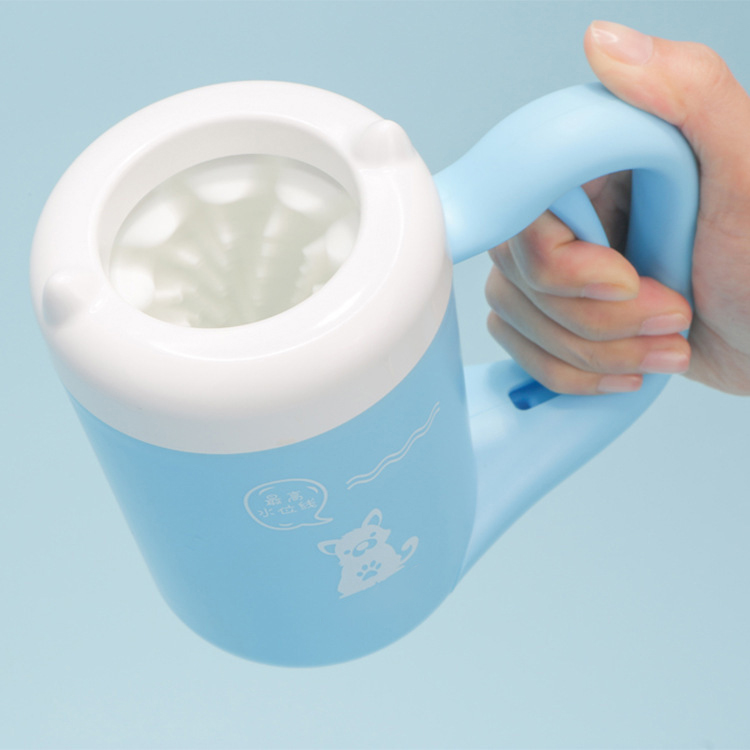 Detachable 2022 pet washing products automatic IN stock Wholesale Portable Portable Pet Paw Cleaning Cup Dog feet Cleaner