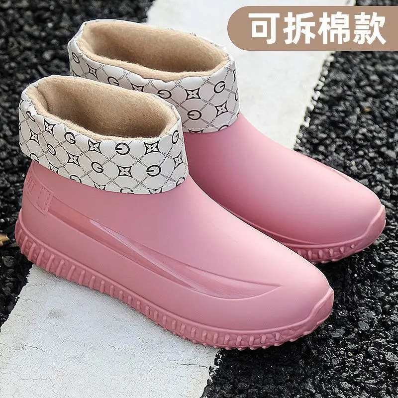 Fashionable and warm womens galoshes ankle rain boots anti slip and waterproof shoes womens winter woolen rain boots womens rubber boots 241126