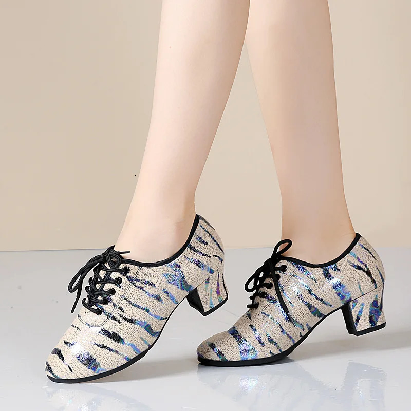 XIHAHA Fashion Women Ballroom Dance Shoes Woman Tango Latin Dancing Soft Bottom Shoes Girls Wedding Party Dance Shoes Sneaker 241126