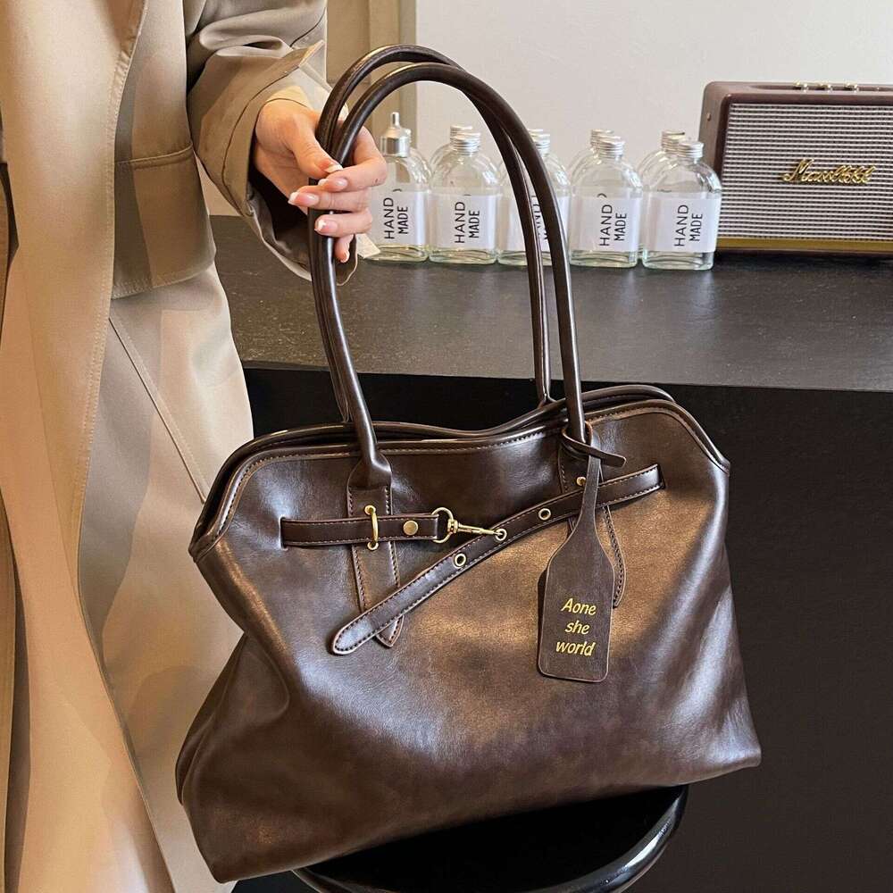 Ladies Large capacity commuting for women 2024 new fashionable casual tote bag, niche trend versatile shoulder bag