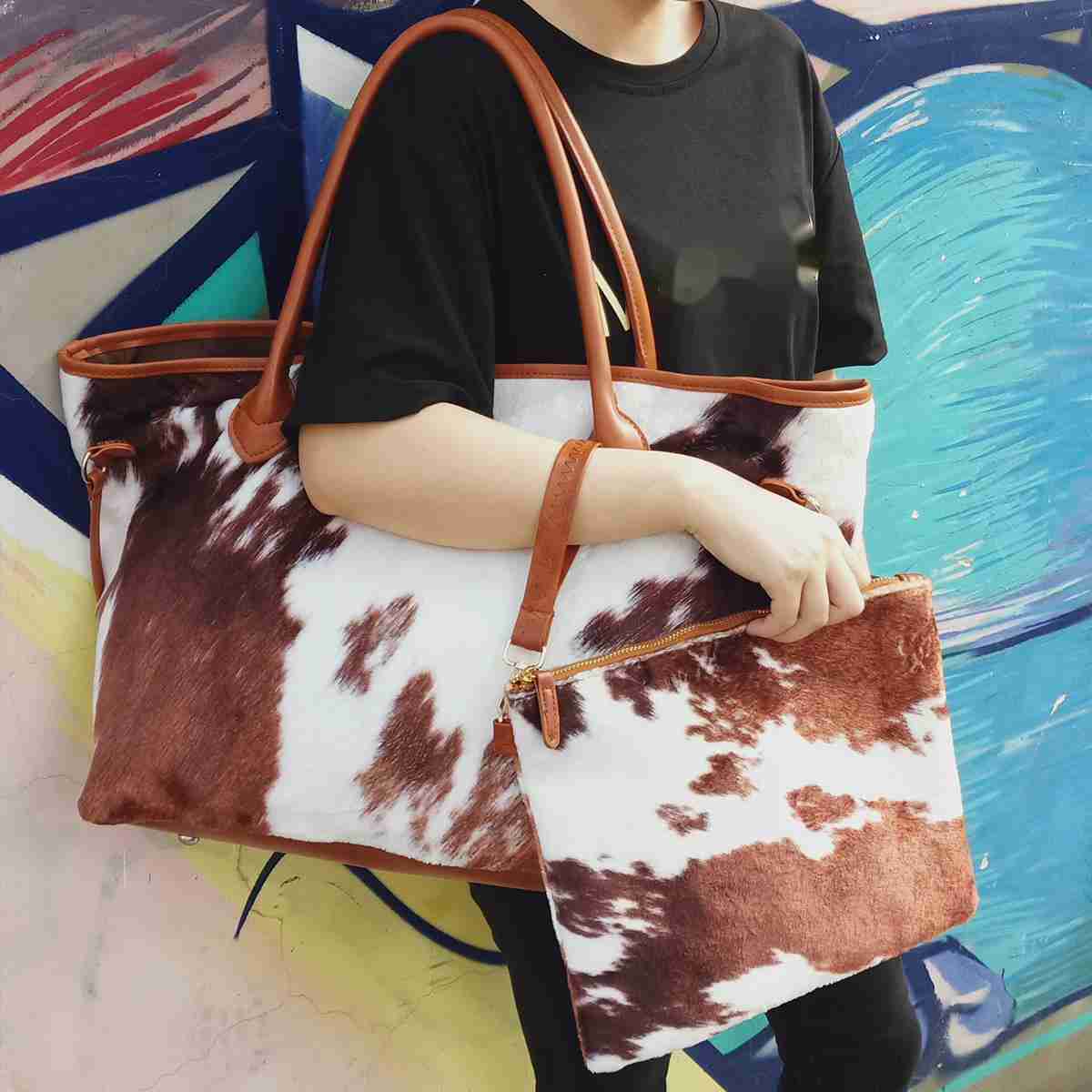 WoMens Large Capacity Tote Bag Plush Cow Printed Shopping Bag Handbag Weekend Travel Shoulder Bag Totes Handbags 241104