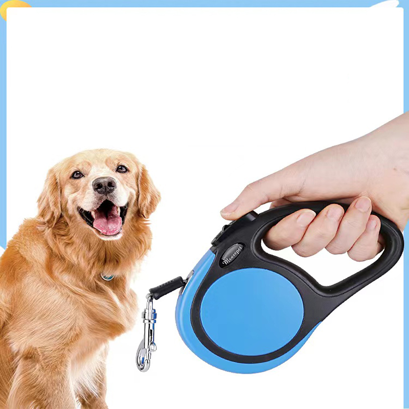 Pet auto-retractable tractor