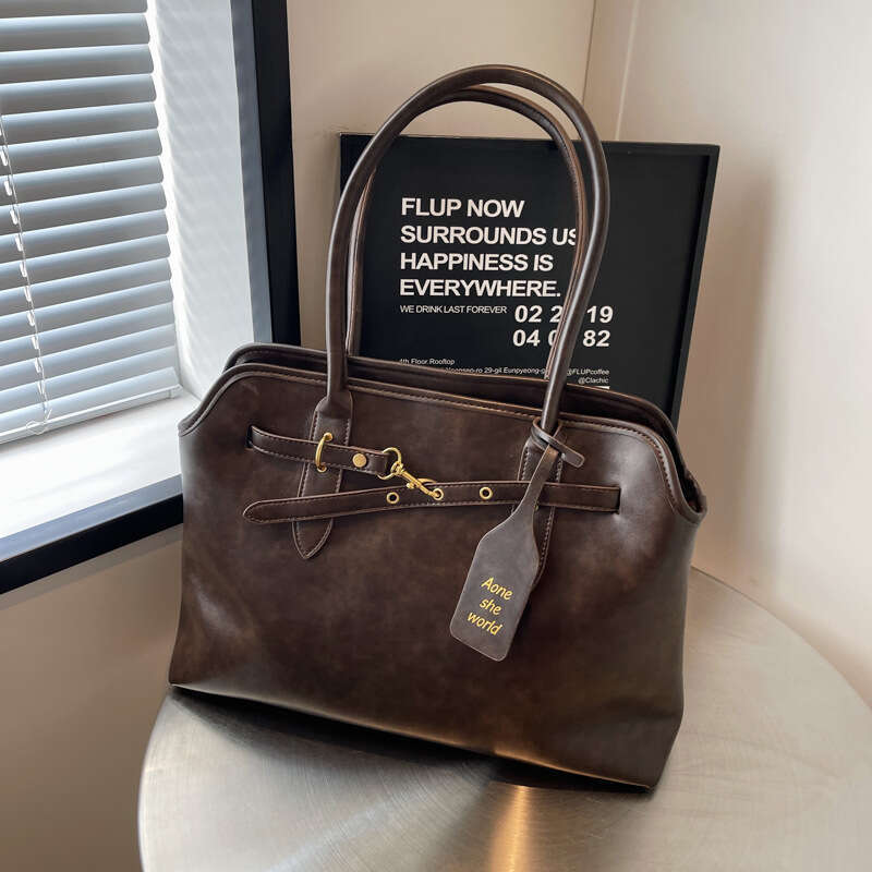 Ladies Large capacity commuting for women 2024 new fashionable casual tote bag, niche trend versatile shoulder bag