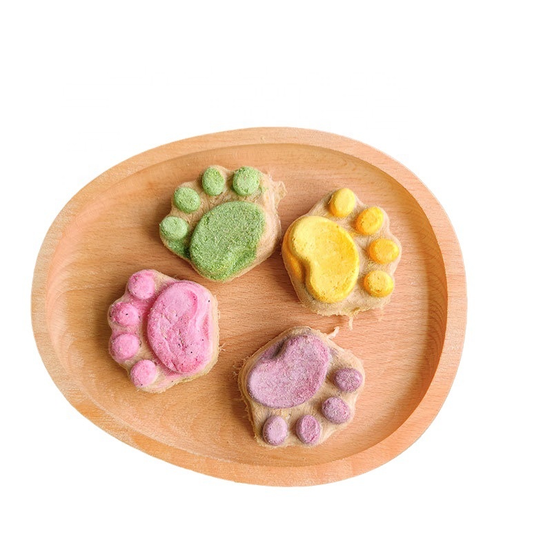 crispy cat grass treats hairball removal freeze dried salmon chicken tuna meat mixed vegetables