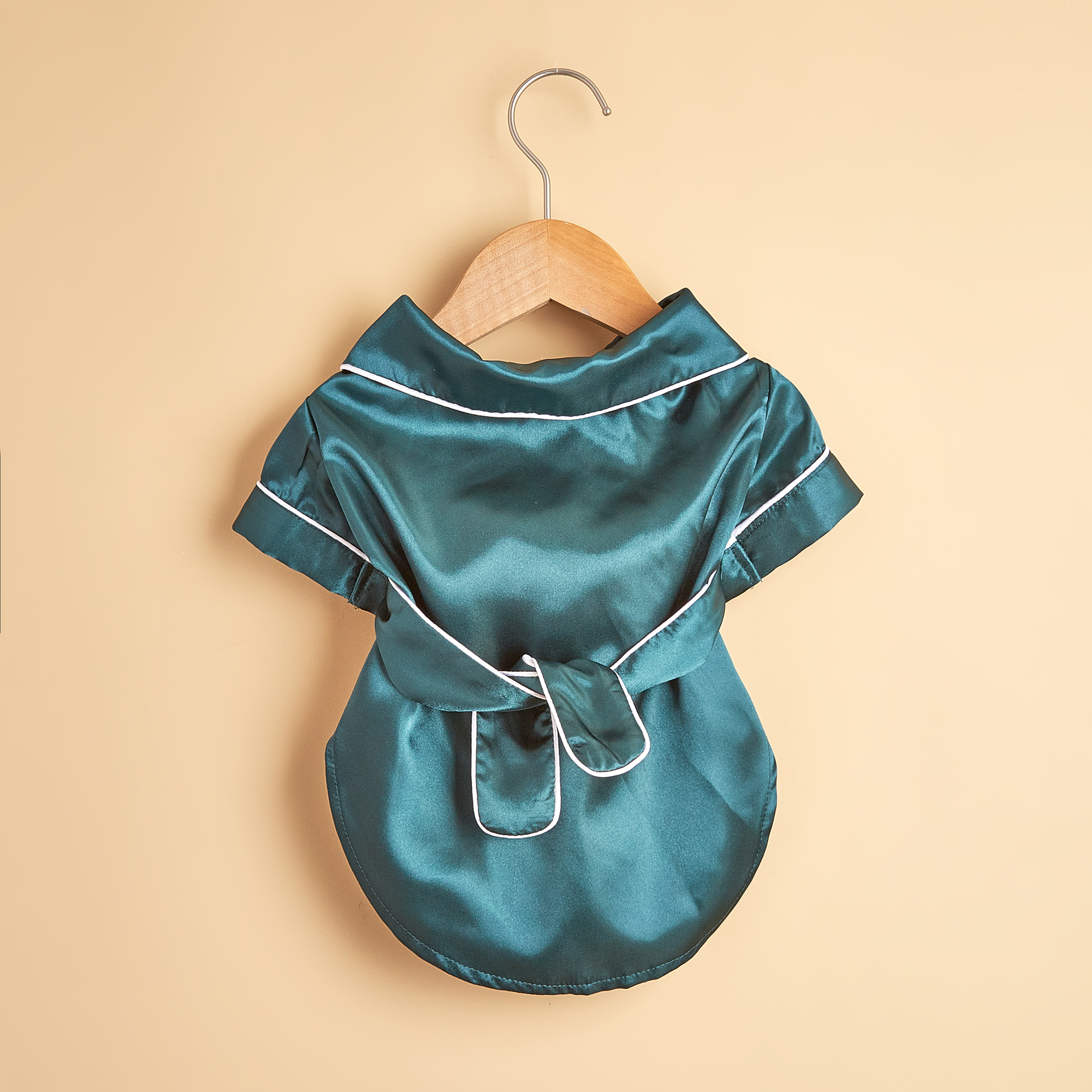 Designer Summer Cool Pet Clothes Small Dogs Cats Pajamas Soft Silk Lapel Two-Legged Dog Sleepwear Clothes Shirt for All Season