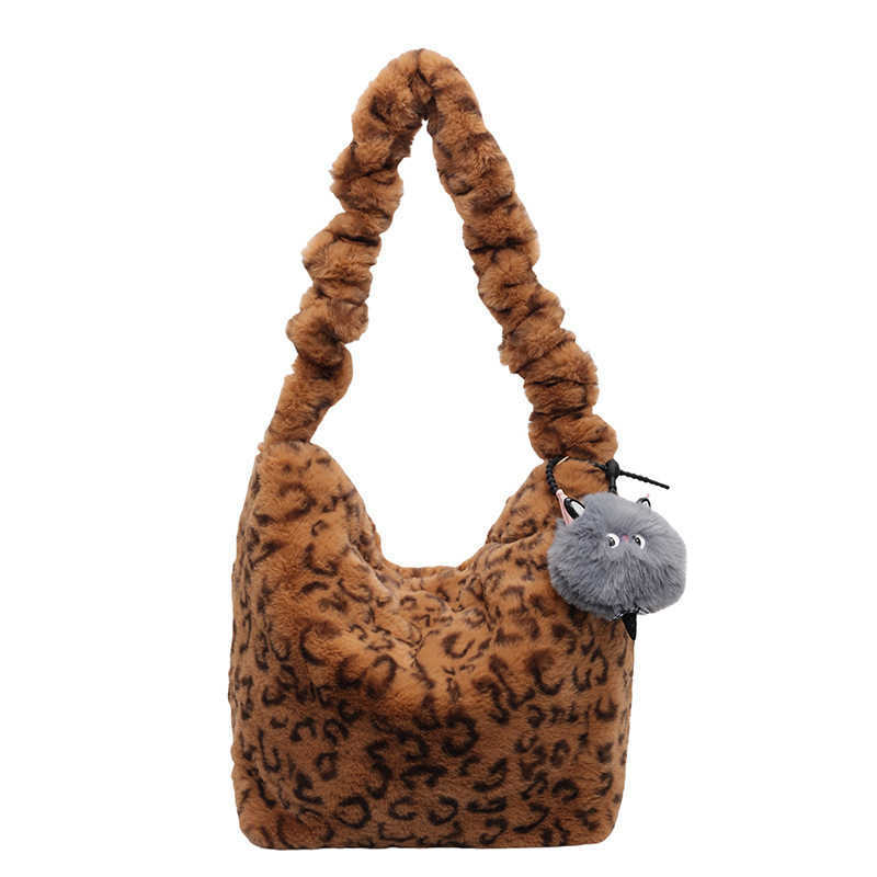 Bag Autumn winter WoMens Bag Spicy Girl Leopard Pattern Single Shoulder Underarm Bag Large Capacity Crossbody Bag Commuting Plush Bag 241104