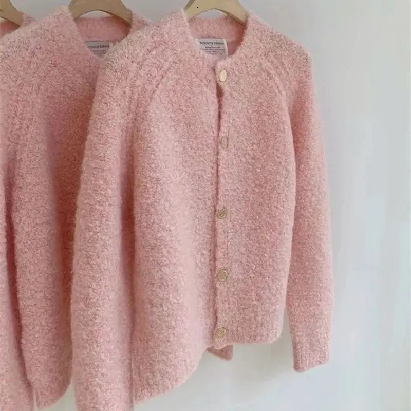 Sweet Pink Cashmere Sweater for Women Causal Soft Wool Knit Cardigan Coat Autumn Winter Highend Oneck Knitwears Versatile 001K 241112