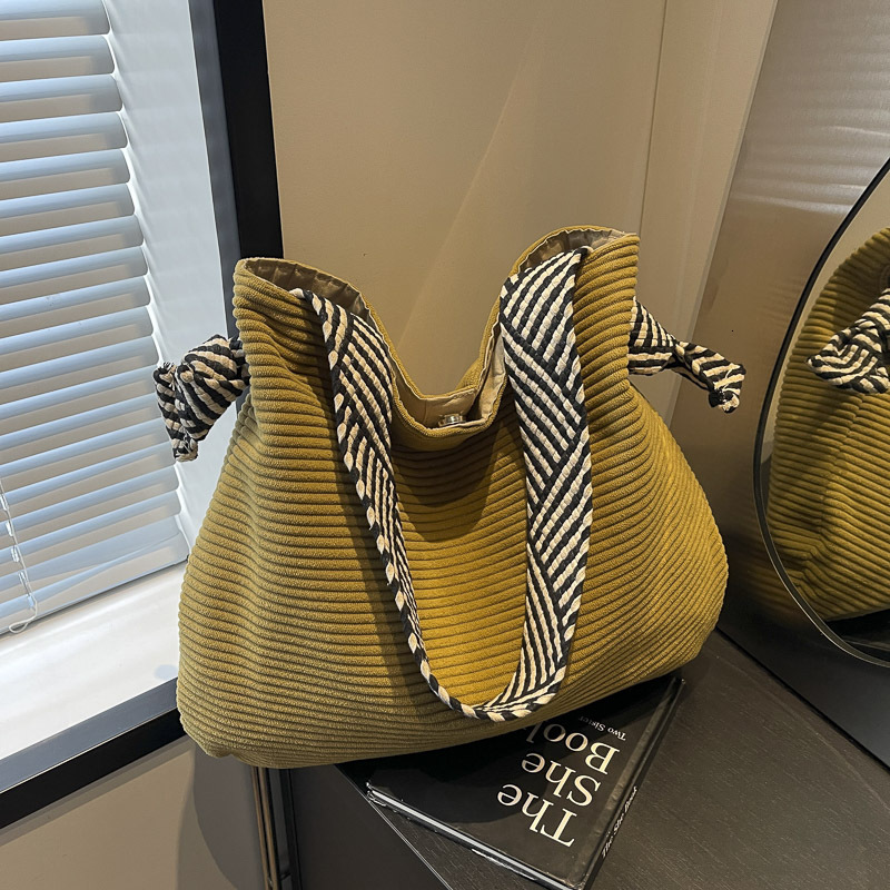 Large Capacity Women's Cloth Bag New Women's Hand-held Tote Bag Urban Minimalist Shoulder Bag