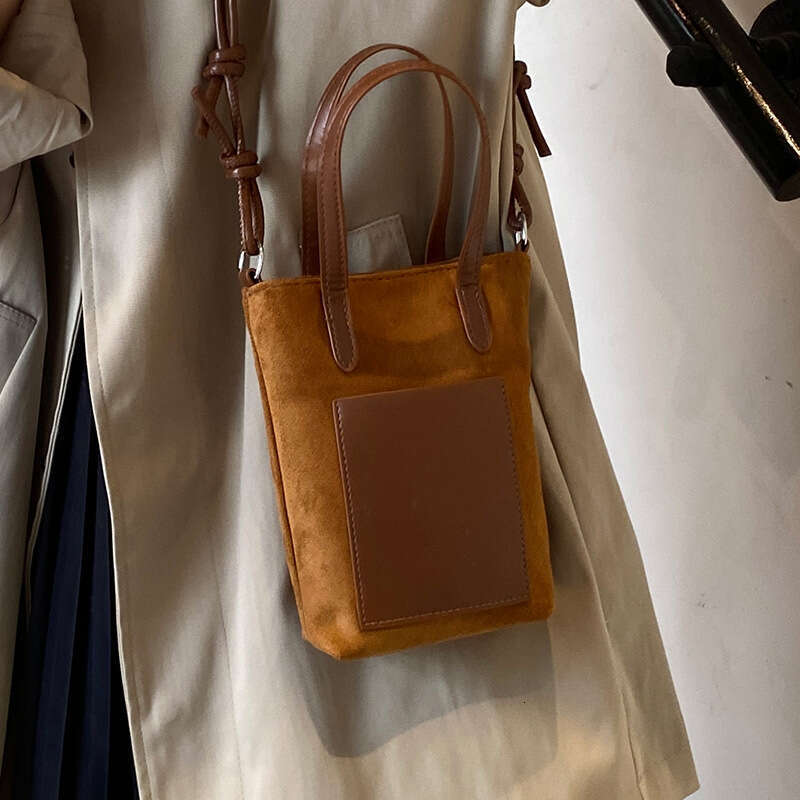 Luxury niche design crossbody mobile phone bag for women, 2024 autumn winter new fashionable and versatile frosted handbag