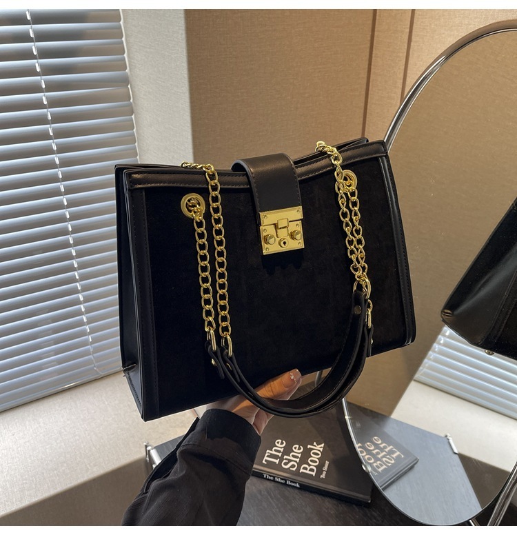 Women's Large Capacity New Autumn And Winter Casual Chain Shoulder Crossbody Commuting Bag Designer Bags Handbags Women