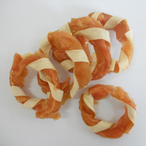 Manufacturer wholesale Healthy chicken salmon sandwich Dog Treats Duck fish screw Dog Snacks Natural beef cod fillet pet food