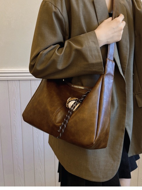 Large Capacity Commuting For Bags Handbags Women Autumn Winter, New Fashionable And Design, Crossbody Bag, Dumpling Bag Designer