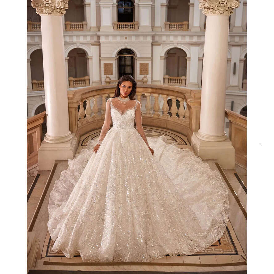 Exquisite Ball Gown Wedding Dress Beaded Appliques Sweetheart Strapless Bride Gowns With Jacket Sleeveless Tulle Bridal Dresses