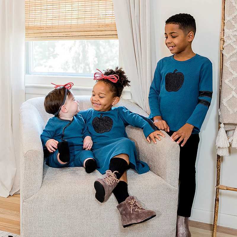 Clothing Sets Baby set top pants new fall autumn winter ribbed cotton family matching clothes boy girls clothing long sleeve side opening H241126