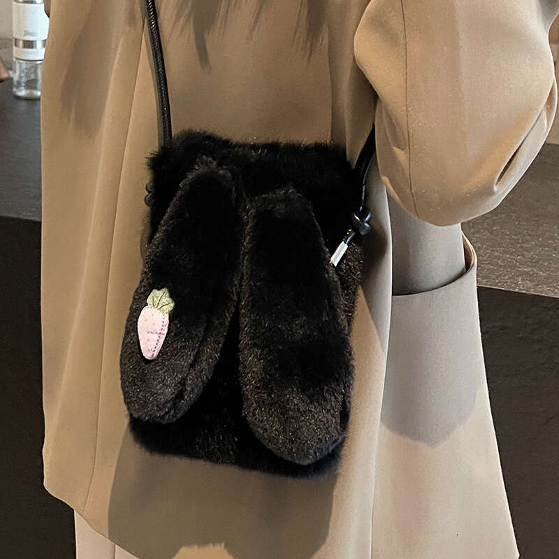 Cute Plush 2024 Autumn/Winter New Fashionable Versatile Single Shoulder Crossbody Instagram Phone Bag for Women