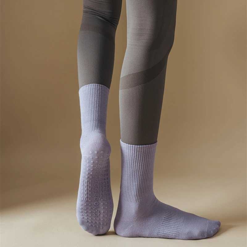 Solid Color Women Yoga Socks Cotton Breathab Gym Fitn Dance Sports Socks Women Profional Silicone Non-slip Pilates SocksXJ241125