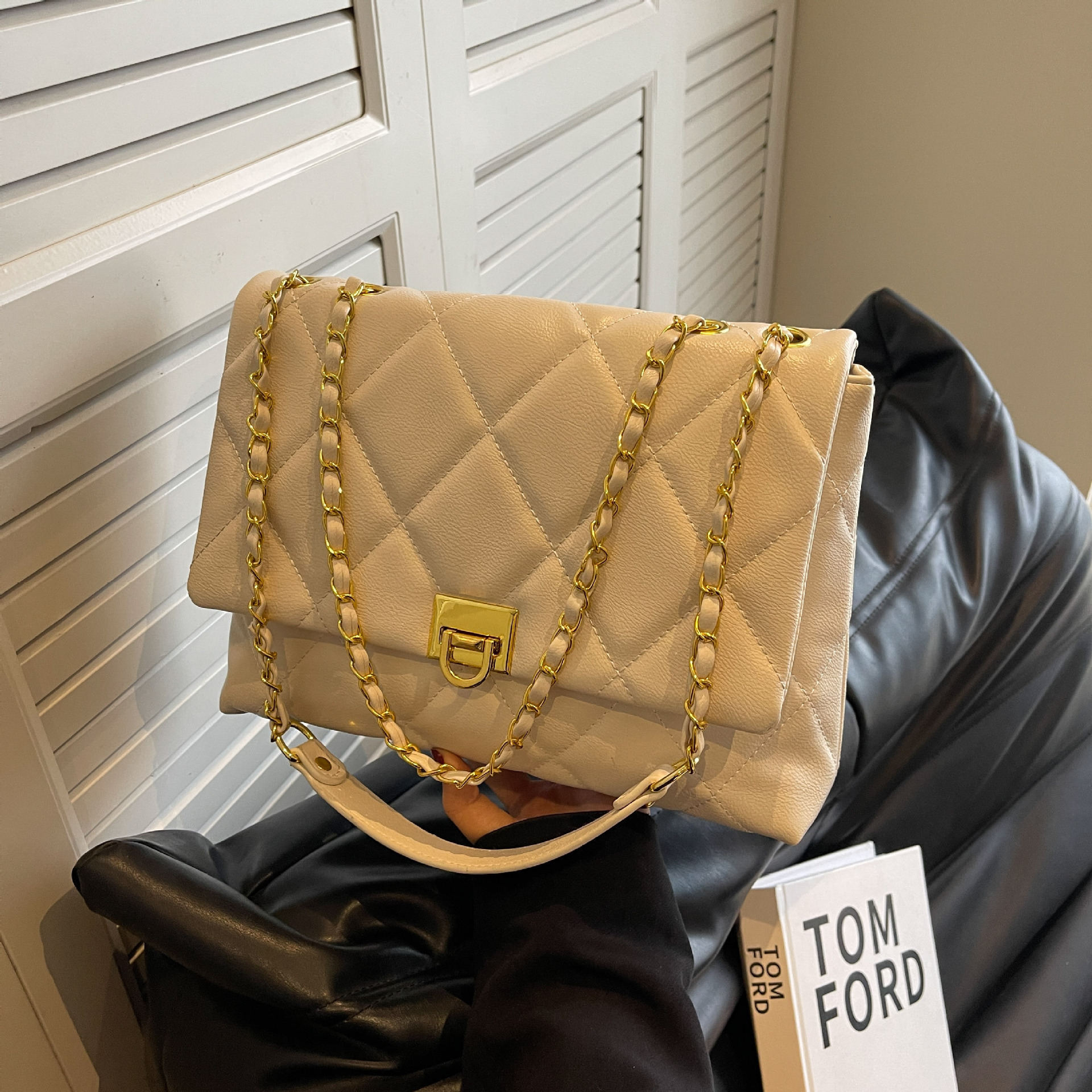 Lingge Chain Small Fragrant New Women's Fashion Crossbody With Western Style Buckle Single Shoulder Underarm Bag Designer Bags Handbags Women