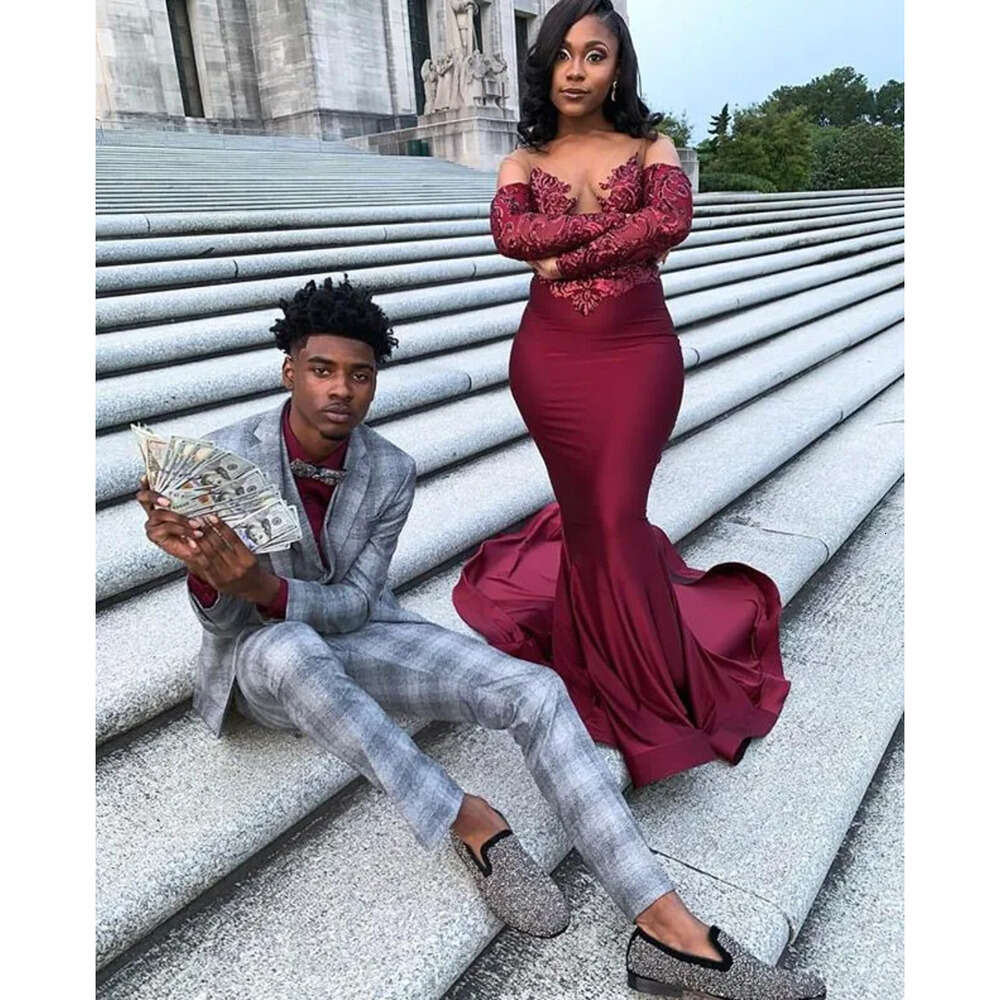 Sheer Deep V Bury Neck Satin Mermaid Prom Long Sleeves Lace Applique Top Sweep Train Formal Party Evening Dresses 6660306