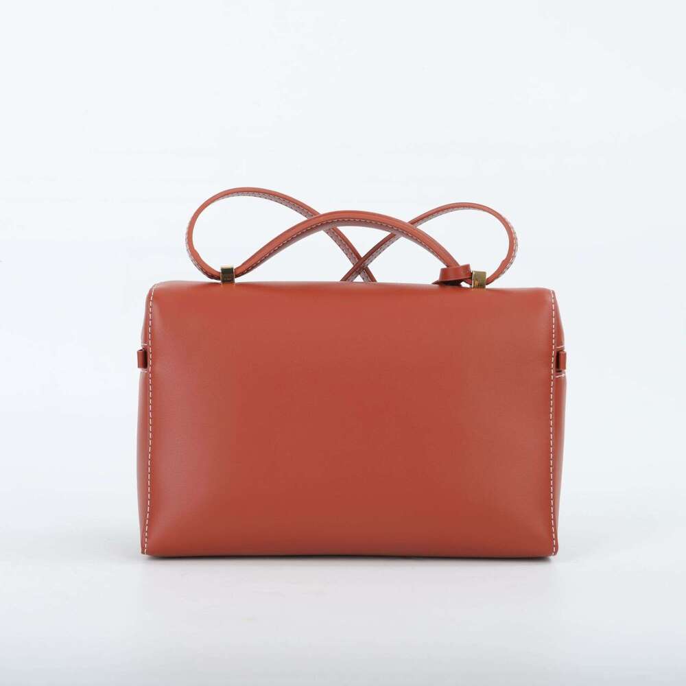 High end small square 2025 new exquisite armpit genuine leather women's niche temperament tote bag