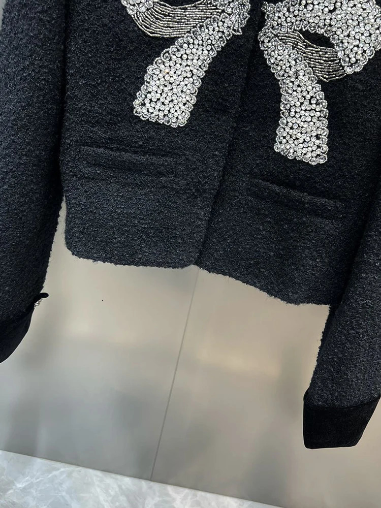 High Streets latest autumn and winter fashion er womens velvet lapel long sleeved diamond stud bow tweed jacket 241125