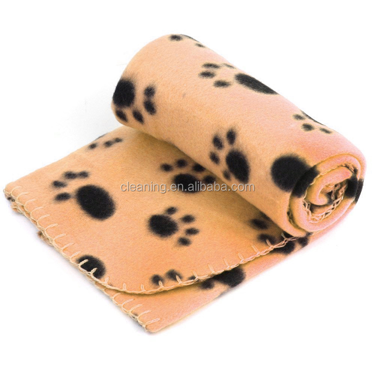 Hot sales polar fleece washable paws printed cozy touch soft puppy pet blanket with dog