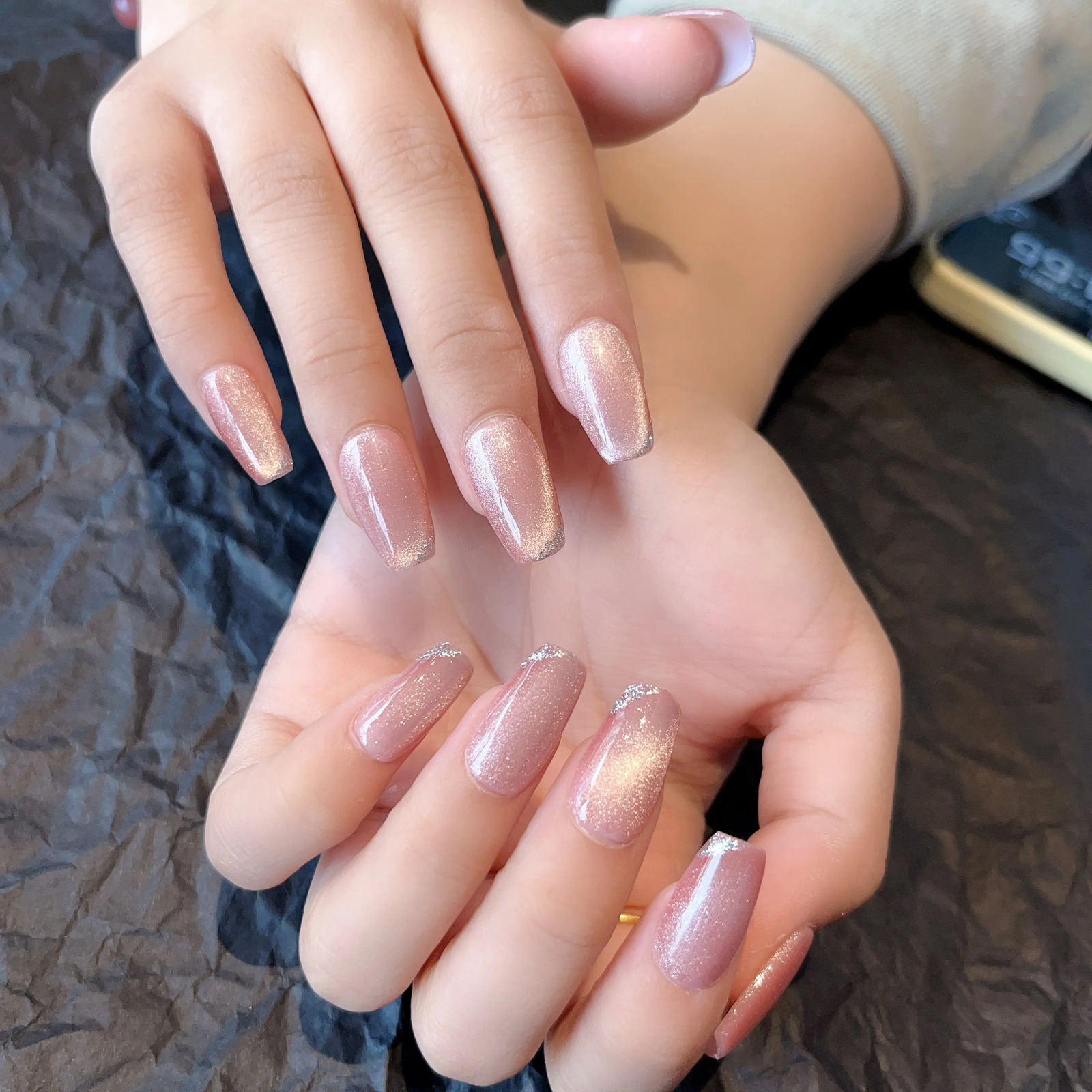 Emma Beauty hand presses nails naked pink cat eyes short and simple with a 3D magnetic effect fashionable and cool 241126