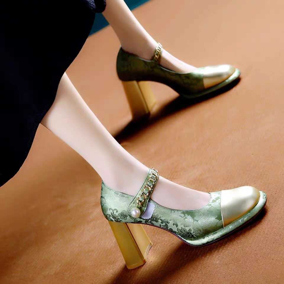 Shallow mouth coarse single order shoes for women the spring of new Chinese color blocked womens shoes one piece Mary Jane square toe high heeled shoe