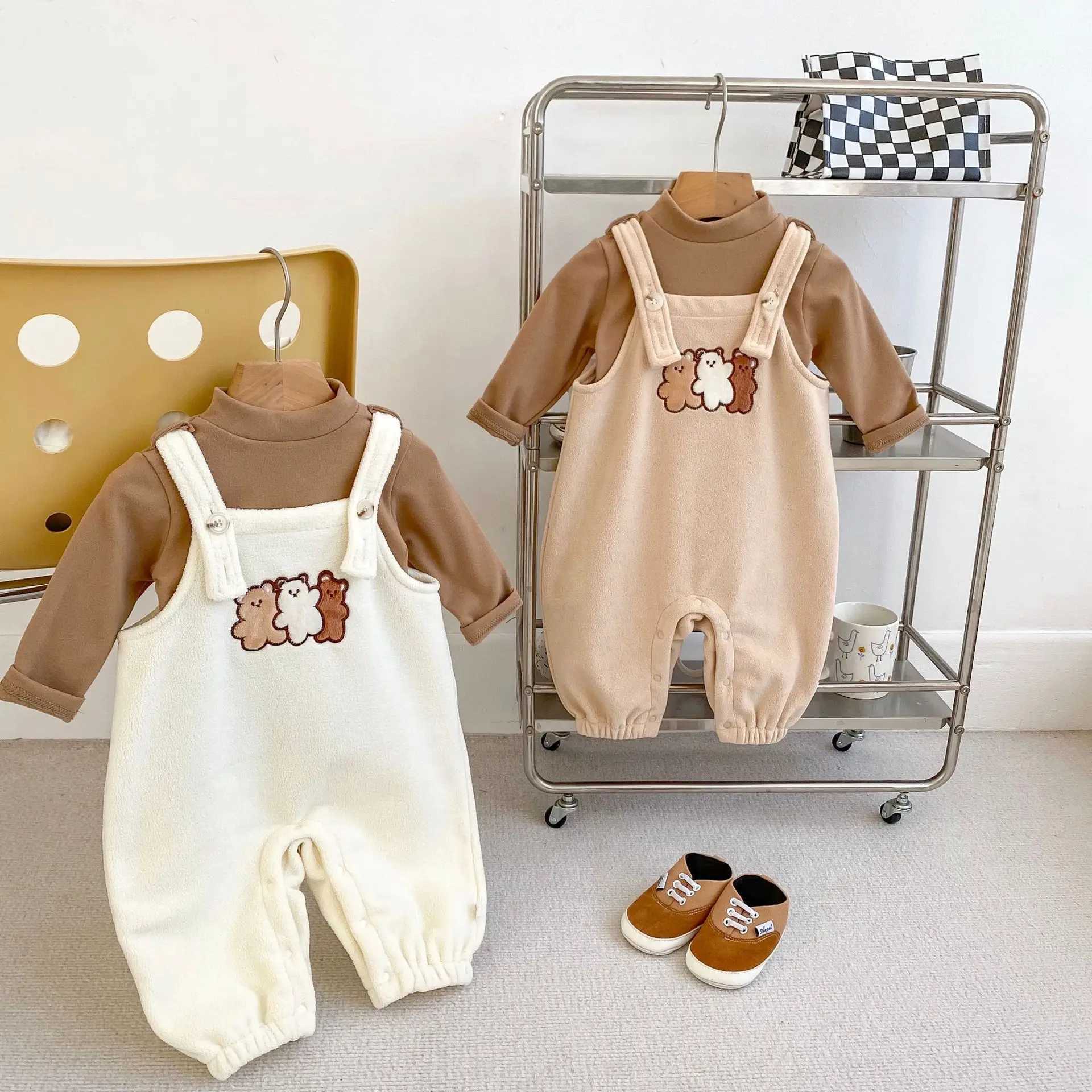 Clothing Sets 2024 Autumn Winter Baby Boys 2PCS Clothes Set Cotton Solid Tops Fleece Cartoon Suspender Pants Suit Toddler Boys Outfits H241126