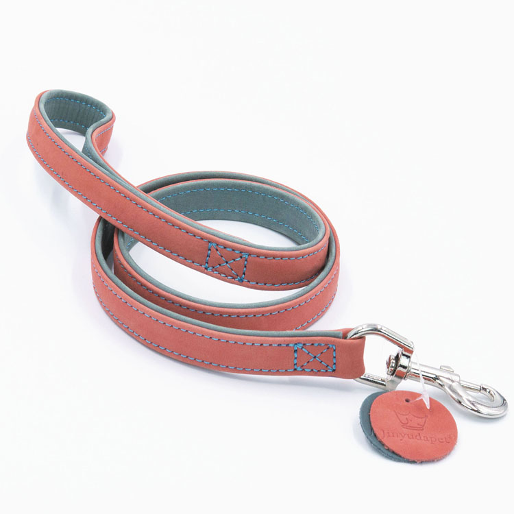Factory Wholesale Genuine leather dog show Pet Leads Luxury High Quality Real Genuine Leather For Dog Leash and collar set
