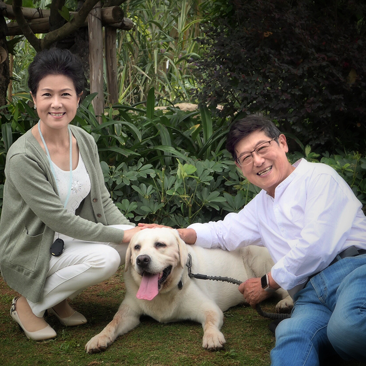 Smart Gadget For Pet Location Tracker, Real Time Activity Tracker GPS For Dogs and Cats