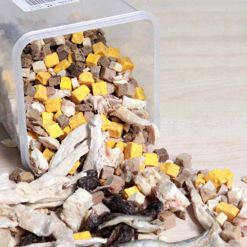 Freeze-Dried Chicken Breast Wholesale Pet Fat Increasing Dog And Cat Natural Salmon Granules