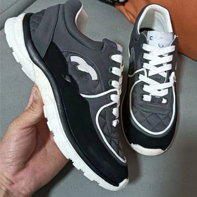 Designer Luxury Women Casual Outdoor running Shoes Reflective Sneakers Vintage Suede Leather Trainers Fashion derma Casual shoes TA5