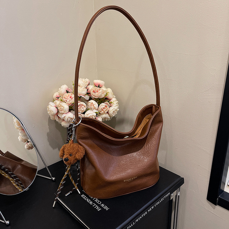 Autumn And Winter Super Popular Bags For Women New Versatile Single Shoulder Armpit Bag, Hand-held Bucket Bag Designer Handbags