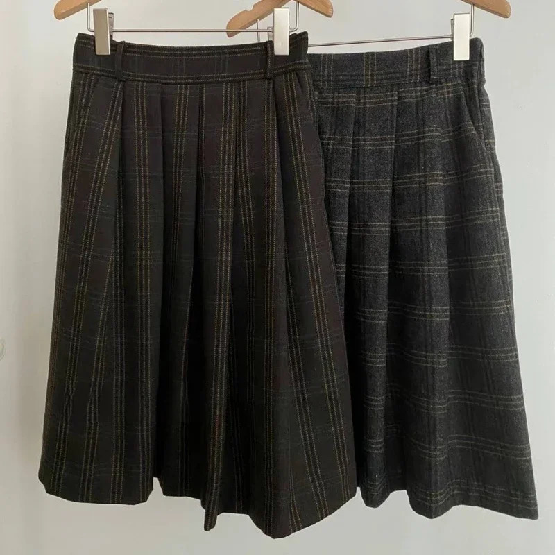 Korean retro pleated loose casual knee length skiing womens spring high waist contrasting color plain A-line skiing 241125