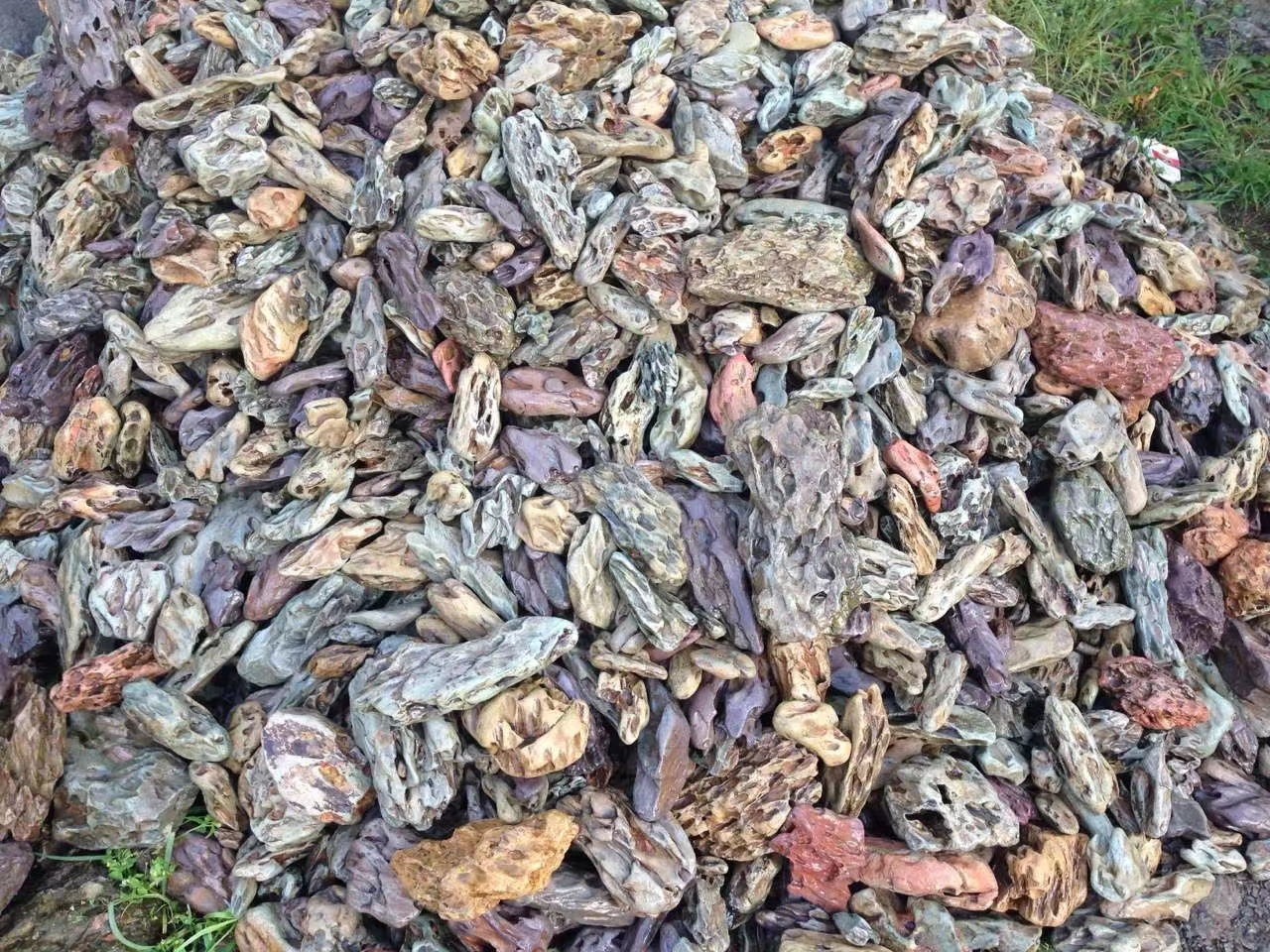 Natural Stone Aquarium Rock Aquarium Aquascaping Rocks Mixed Sizes for Micro Landscape Fish Tank Decor River Dragon Stone