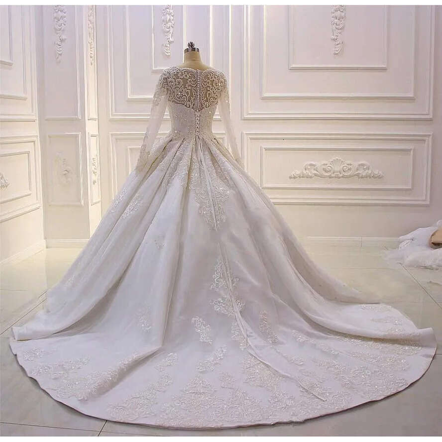 Gorgeous Lace Ball Gown Wedding Dresses Bateau Neck Beaded Long Sleeves Bridal Gowns Plus Size Court Train Vestidos De Novia