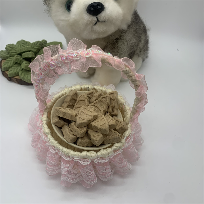 High Nutrition Raw Bone Meat Freeze-Dried Raw Bone Pie Tree Shape Cat and Dog Treats
