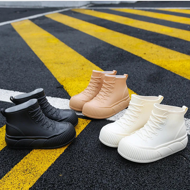 2025 pleated galoshes waterproof rain boots for womens rubber platform shoes 241126
